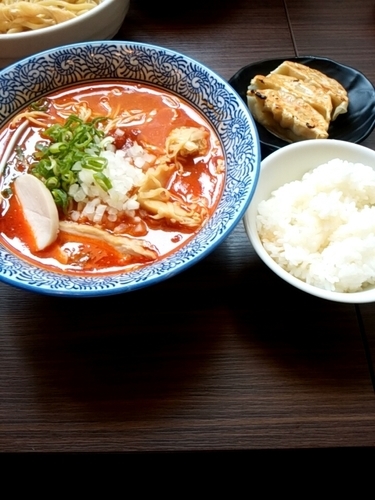 「旨辛焦がしニンニク鶏白湯そば830円＋Bセット250円」@濃厚鶏そば たけいちの写真