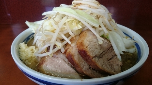 「ぶた小」@ラーメン二郎 めじろ台法政大学前店の写真