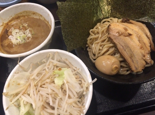 「づけ麺ガチのせ」@大黒屋本舗 春日部店の写真