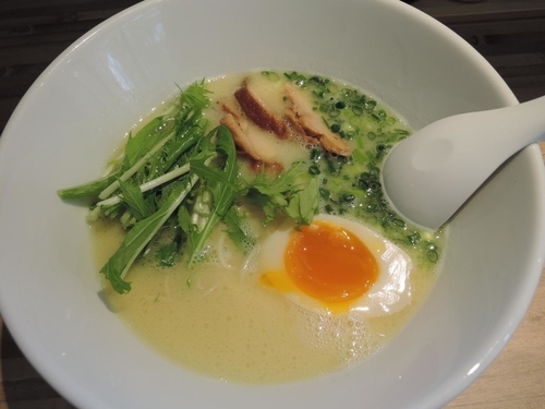 「鶏白湯」@ラーメン屋 まるの写真