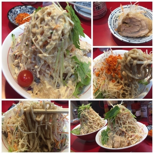 「冷やし中華（全部マシ・ガリマヨマシマシ）＋豚増し＋ビール」@千里眼の写真