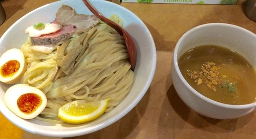 「特製つけ麺＆特盛」@麺屋 翔 西新宿本店の写真