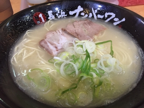 「らーめん」@長浜ナンバーワン 博多デイトス店の写真