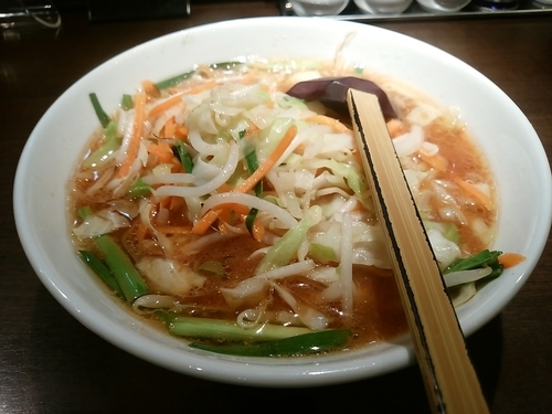 「みそラーメン(並盛)880円」@上海華龍 ヤマダ電機LABI1高崎店の写真
