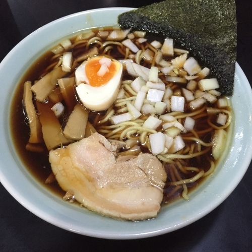 「煮込み濃口醤油ラーメン（￥700）」@壱六家 川崎店の写真