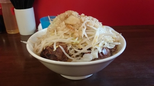 「ラーメン300g(ニンニク野菜アブラ)+豚1個」@龍麺 ふえ郎の写真