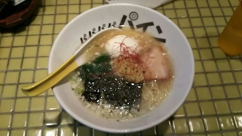 「パイナップル塩ラーメン720円、味玉100円」@パイナップルラーメン屋さん パパパパパインの写真