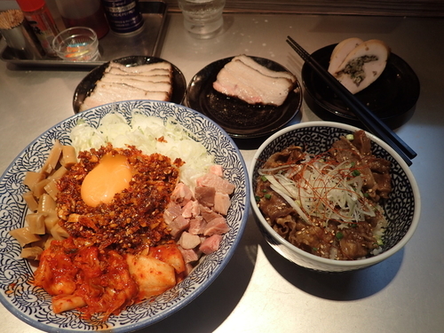 「冷たいキムラくん（並盛200ｇ）（800円）」@豚骨一燈の写真