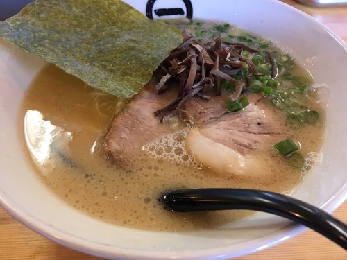「白ラーメン」@博多拉麺 KAZUの写真