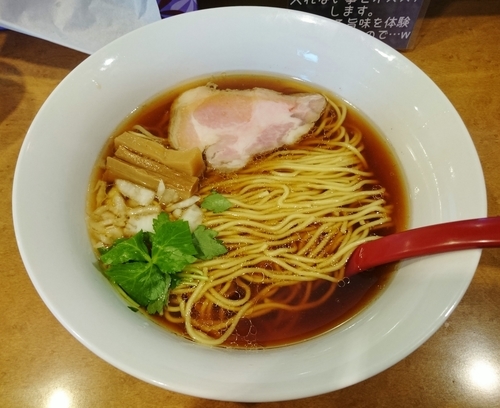 「アゴ出汁ラーメン（毎月末月曜日限定） 800円」@麺屋 紅の写真