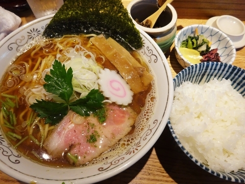 「清湯そば 730円 ＋ ご飯 100円」@つけそば 神田勝本の写真