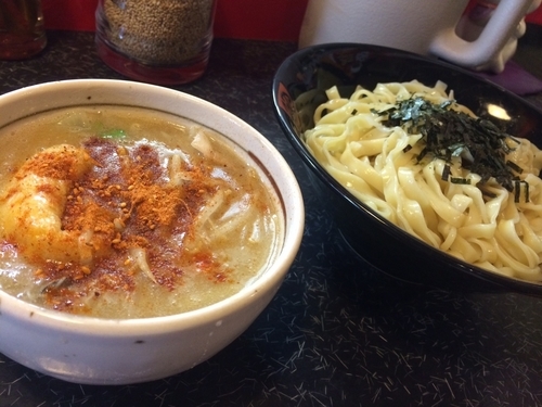 「つけめん　中」@でれ助の写真