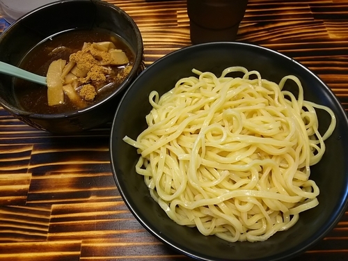 「魚介醤油つけ麺　（大盛り：無料）」@いざや 上田原店の写真