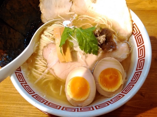 「水曜限定 塩らーめん」@らーめん 名嘉商店の写真