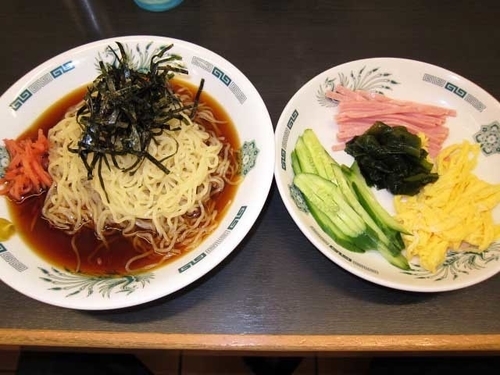 「黒酢しょうゆ冷し麺　510円」@日高屋 神田西口店の写真