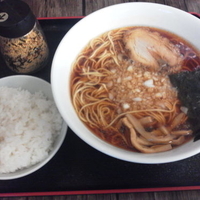 らぁめん+小ライス=600円