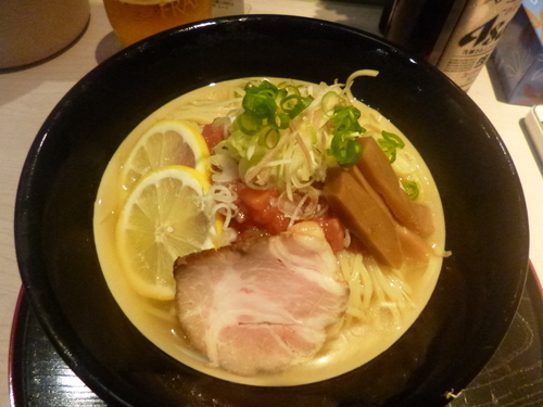「【夏季限定】 冷たいトマトの塩らーめん」@仙臺らーめん 味噌 三礎の写真