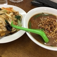 ランチセット(台湾味噌ラーメン＋中華丼)
