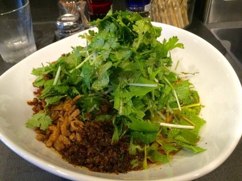 「レディース汁なし担々麺＋パクチー」@タンタンタイガー 蔵前店の写真