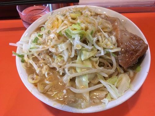 「ラーメン 豚入り 節券 全部 ラー油  ¥840 ¥30」@ちばからの写真