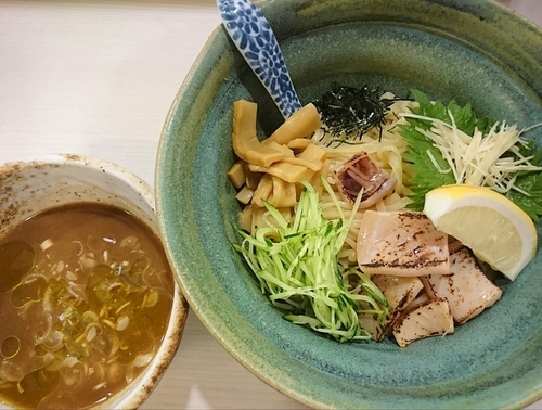 「【夏季限定】烏賊煮干しつけそば」@麺処 きなりの写真