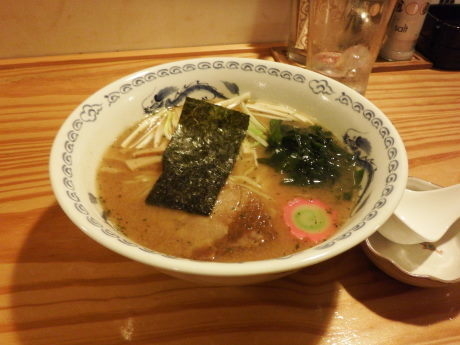 「札幌ラーメン・味噌」@居酒屋 ともの写真