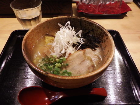 「塩らーめん」@麺や 琥張玖 KOHAKU 厚別店の写真