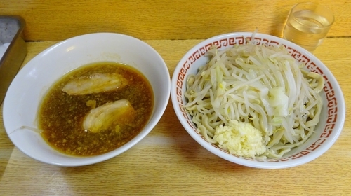 「小（700円）＋ラー油つけ麺（100円）ニンニク」@ラーメン二郎 環七新新代田店の写真