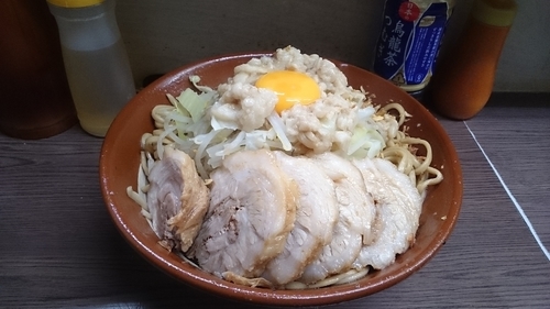 「麺増し大小豚・汁なし(アブラ)￥９２０」@ラーメン二郎 横浜関内店の写真
