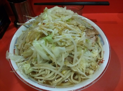「小ラーメン  ニンニク少な目ヤサイからめ」@ラーメン二郎 仙川店の写真