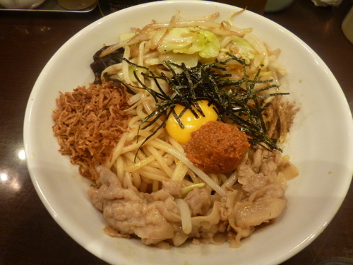 「辛味噌まぜそば」@カラ助の写真