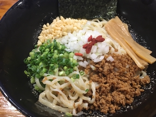 「【期間限定】ゴマだれ混ぜ冷し（白）750円」@ラーメン商店 さとーの写真