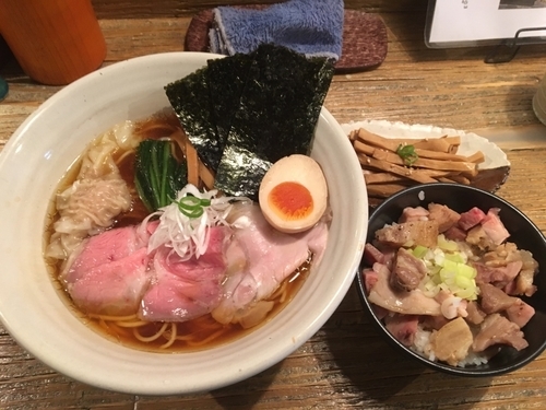 「特製醤油らあめん + メンマ +コロチャー小めし」@Homemade Ramen 麦苗の写真