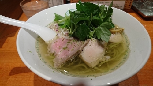 「しおグリーン麺ゆずみつば」@麺屋 六感堂 Rock'anDoの写真