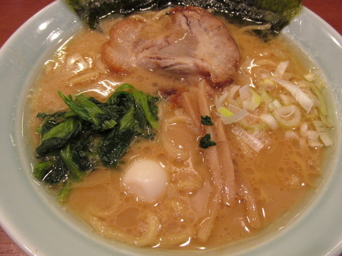 「醤油豚骨ラーメン　「700円」」@浅壱家の写真