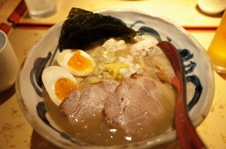 「特製煮干しそば」@麺屋 音の写真