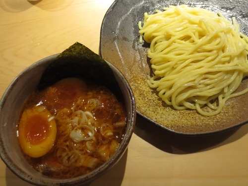 「辛味Ｗつけ麺＋サービス味玉　780円」@つけ麺屋 やすべえ 西池袋店の写真