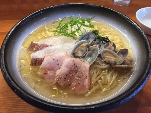 「冷し鯛塩らぁめん」@醤油と貝と麺そして人と夢の写真