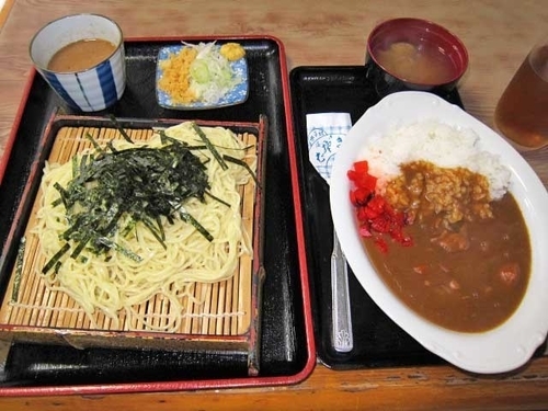 「中華ざる（ごま）とカレーライス　850円」@辰巳庵の写真