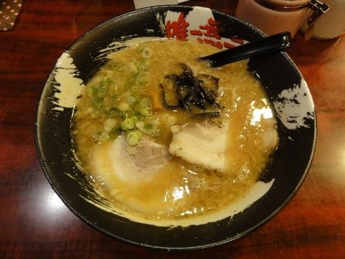 「醤油とんこつらーめん」@本格らーめん 唯一無二の写真