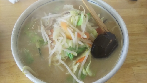 「白味噌五目ラーメン」@らーめん やちの写真