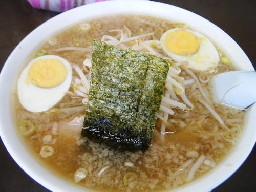 「ラーメン700円+茹で玉子50円」@村山ホープ軒 東大和店の写真