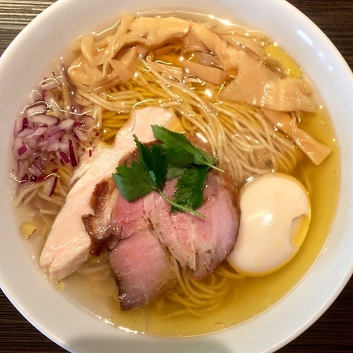 「清湯塩らぁめん ¥750円（味玉＋100円）」@らぁめん屋 カネキッチンの写真