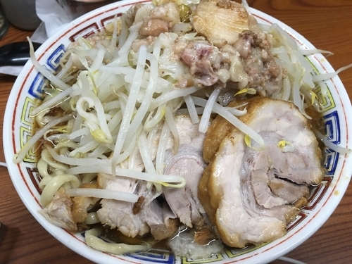 「ラーメン にんにく アブラ カラメ」@ラーメン二郎 亀戸店の写真