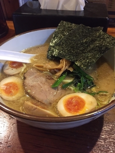 「味玉ラーメン」@究極ラーメン 横濱家 小平店の写真