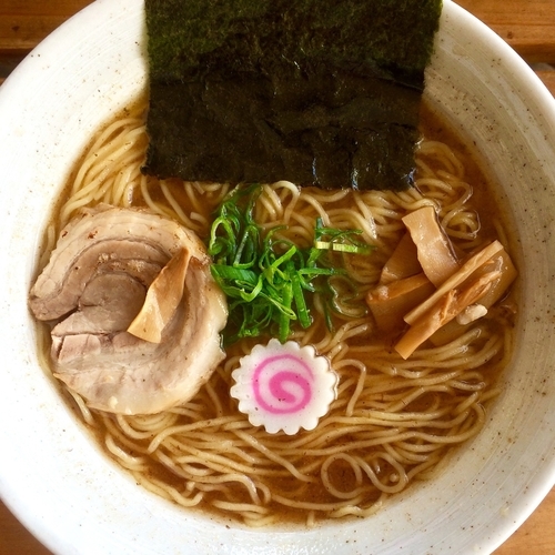「黒・しょうゆラーメン（平日ランチ限定 ¥690円」@銚子麺屋 潮の写真