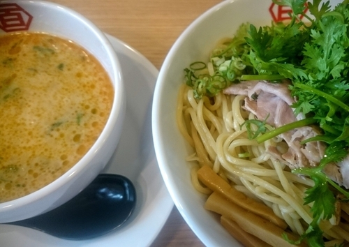 「濃厚肉汁つけ麺（限定）＋肉Ｗ＋パクチー」@百年本舗 秋葉原総本店の写真