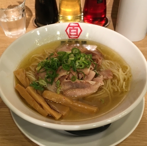 「肉汁中華ソバ（塩・￥780）」@百年本舗 秋葉原総本店の写真