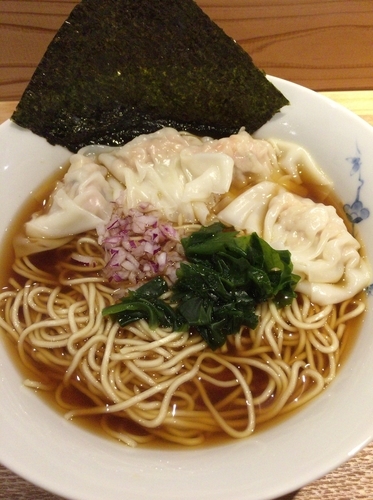 「海老雲呑そば ¥850 & お魚ごはん ¥150」@煮干しそば ウメノキスズメの写真