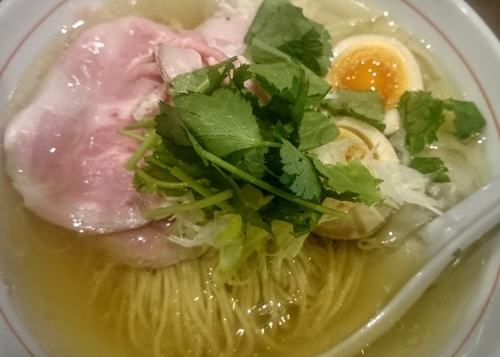 「特製ラーメン白」@八咫烏の写真